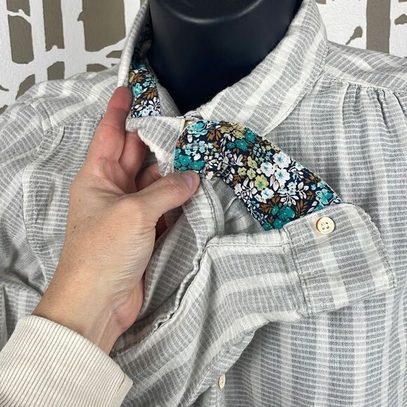 Anthropologie Isabella Sinclair Ivory & Grey Striped Button Down Shirt w Lace Pa - Picture 6 of 14